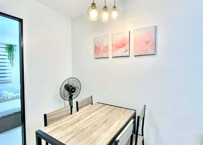 Aparthotel 2br Family For 6pax Near It Park Budget At Urban Deca Homes Banilad By Gerra Unit Khero Mandaue City