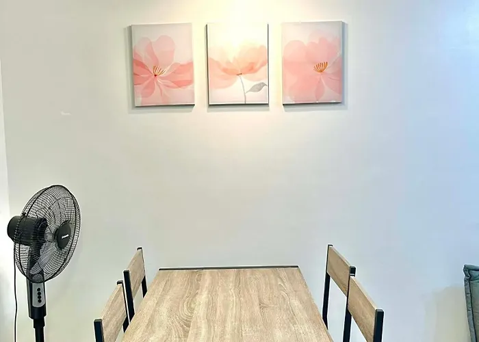 Aparthotel 2br Family For 6pax Near It Park Budget At Urban Deca Homes Banilad By Gerra Unit Khero Mandaue City